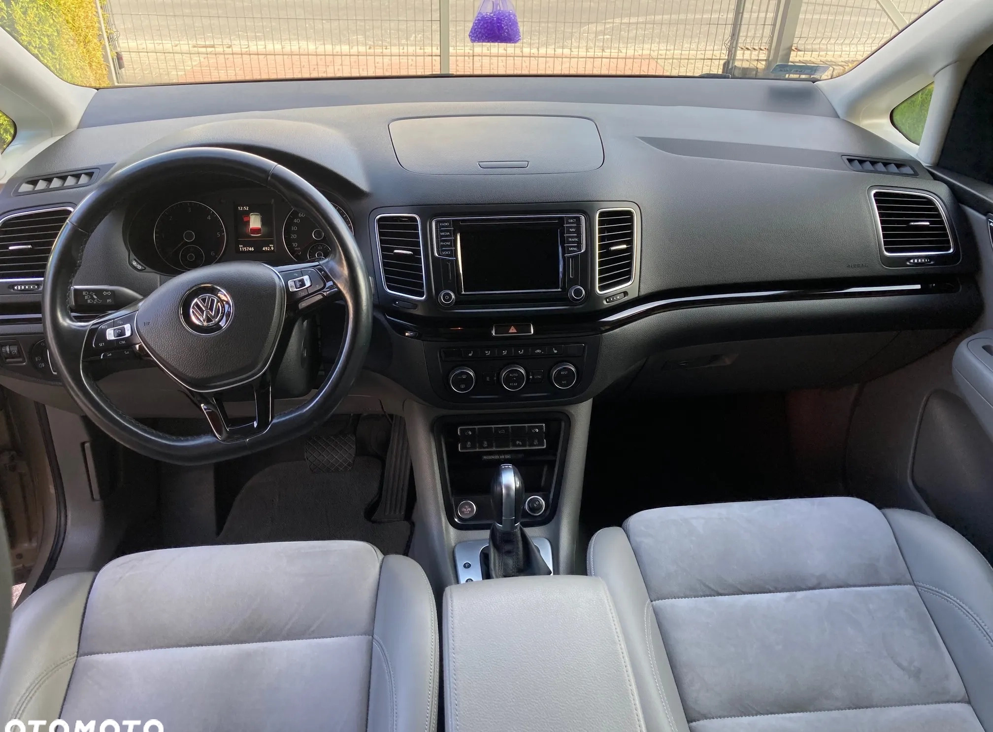 Volkswagen Sharan cena 99900 przebieg: 116000, rok produkcji 2016 z Wrocław małe 326
